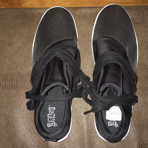 ✨HOST PICK✨LAST SIZE 11 Brash Drea Black Sneaker - Picture 8 of 9